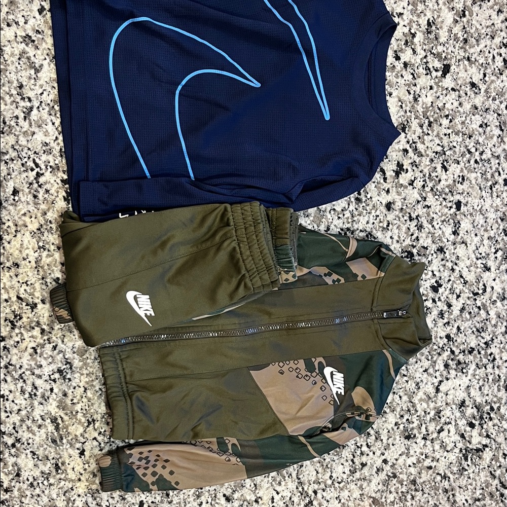 Nike Olive Camo Jacket and Blue Top Set
